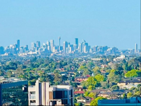 Amazing city view 2 bedroom condo 1 min station, Sydney